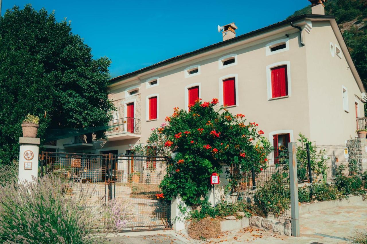 B&B Al Giardino Dei Laghi 레비네라고 외부 사진