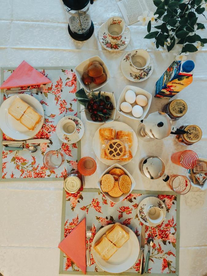 B&B Al Giardino Dei Laghi 레비네라고 외부 사진